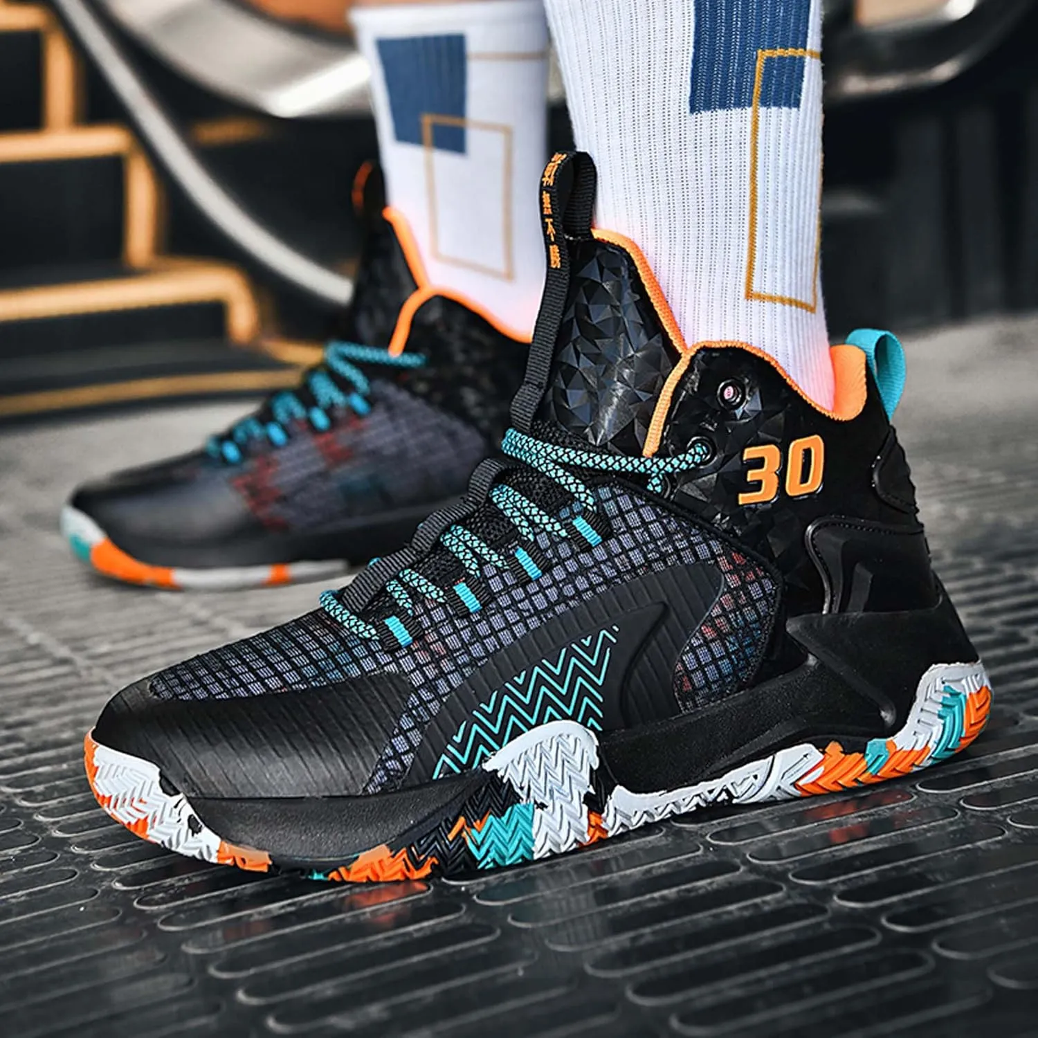 Mens and Womens White Basketball Sneakers Mid Top Lace Up Running Shoes Wear Resistant and Durable Outdoor Travel Shoes Comfortable and Breathable Casual Sneakers Skateboarding Shoes