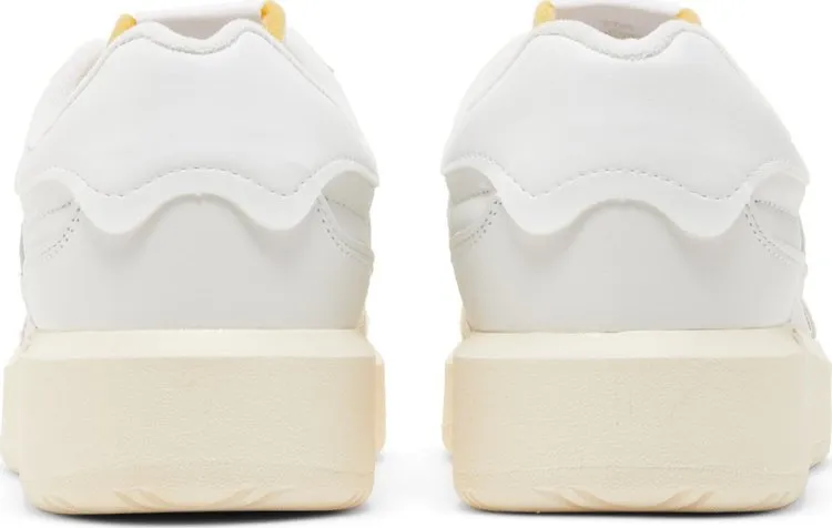 New Balance 302 'White Moonbeam' sneakers, white