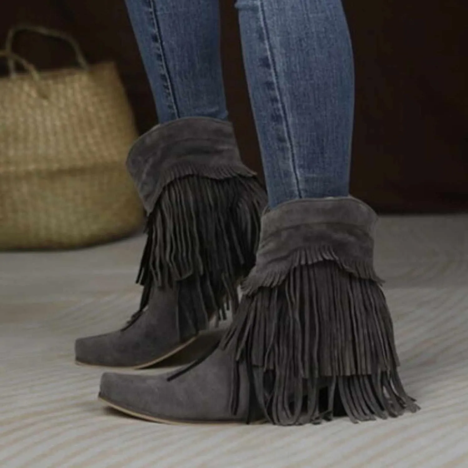 OMEARK Women's Fringed Cowboy Boots, Fashion Flat Suede Mid-Calf Ankle Boots, Winter Fur Lining Slip-On Western Tassel Short Booties Shoes