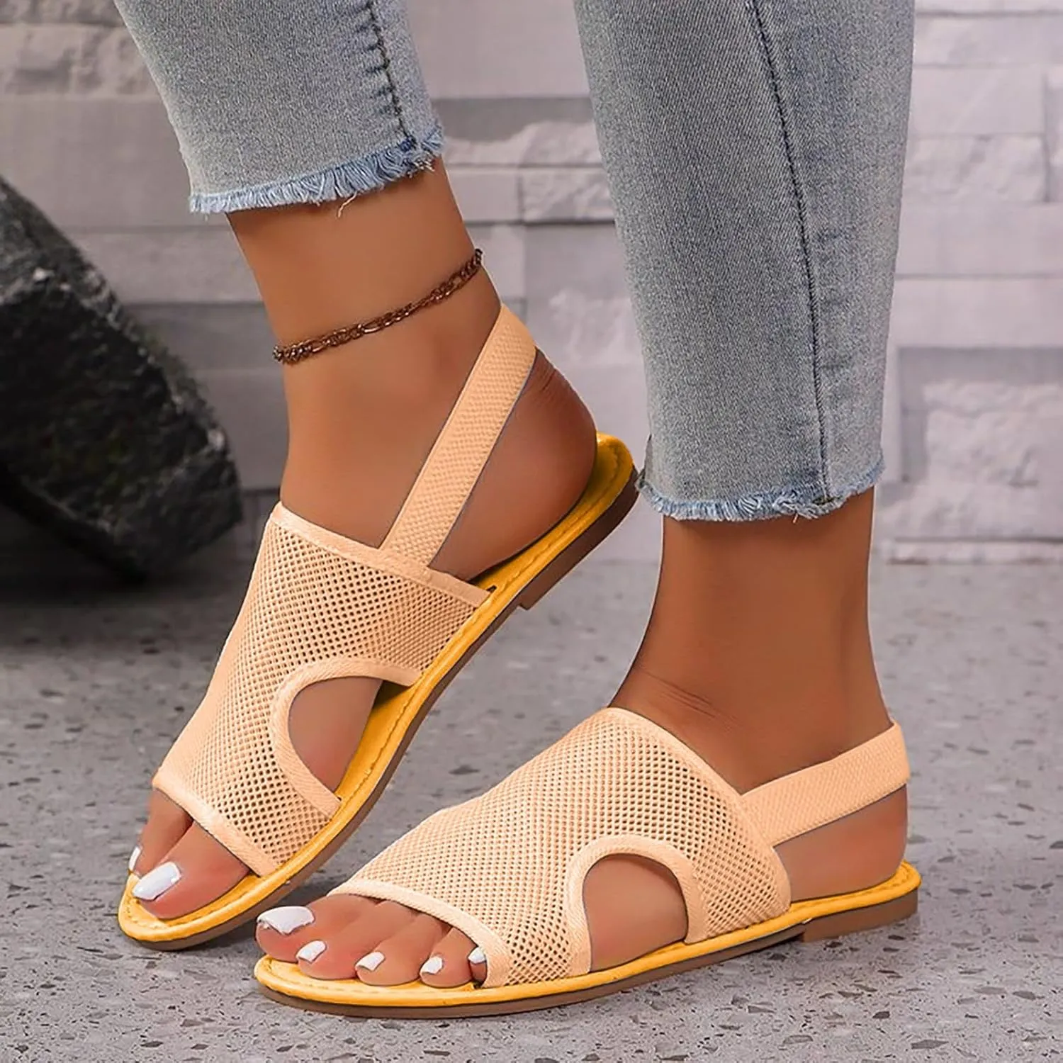 Women's Summer Flat Sandals Casual Comfortable Flip Flops Beach Walking Shoes for Outdoor Vacation Travel